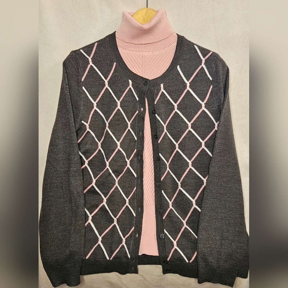 Vintage Pink Diamond Pattern Cardigan Sweater Set | Pink Turtleneck Underlayer